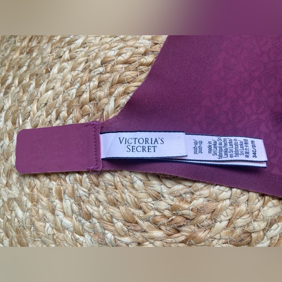 34 C Victoria's Secret Push-Up Plunge Bra - Picture 8 of 16